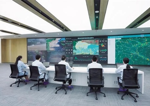 实景三维为陕西秦岭；げ迳稀笆滞场