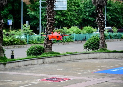 发力低空物流，沉庆打造“场景先杏转能力配套—生态成型”模式 山城“空中快递员”常态化起航